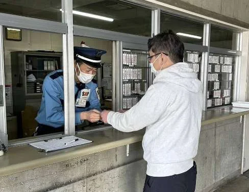 施設のエントランス